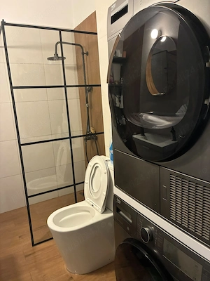 Proprietar inchiriez apartament 3 camere cu curte proprie si foisor Grivita   1 Mai - imagine 3