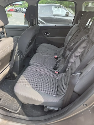 Renault Grand Scenic - imagine 8