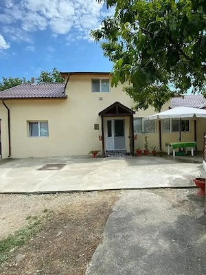 casă de vânzare 