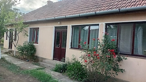 vanzare casa 4 camere in loc Bodrogu Nou - imagine 2