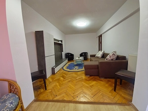 Apartament cu 3 camere în Tudor, zonă liniștită - imagine 2