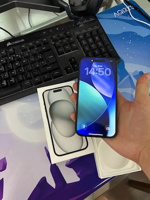 iPhone 15 128 GB 99% sănătate bateriei