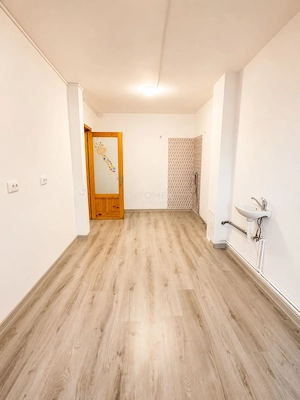 Spatiu comercial/birouri Calea Bucuresti7 zona Judetean - imagine 12