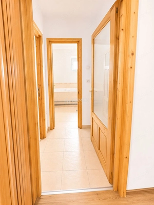 Spatiu comercial/birouri Calea Bucuresti7 zona Judetean - imagine 15