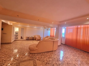 Apartament-spectacol/ 101 mp utili/ living de 54 mp! Unic în Bacău! - imagine 3