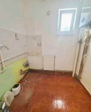 Vand 3 cam Mureseni cu balcon [etaj intermediar] - imagine 4