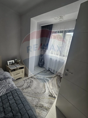 Apartament cu 3 camere de vânzare - imagine 5