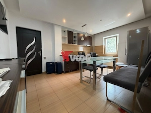 Apartament cu 2 camere + garaj Zona Simion Barnutiu  – Etaj 1 - imagine 4
