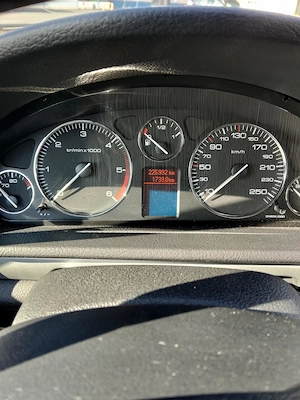 Vând Peugeot 407SW - imagine 4