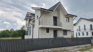 Casă P+1 + Pod - Snagov – vedere la pădure, teren 360 mp