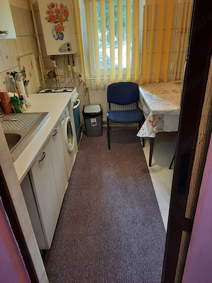 închiriez apartament cu doua camere  - imagine 3