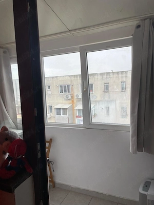Navodari , vand apartament 3 camere decomandat cu gaze - imagine 2