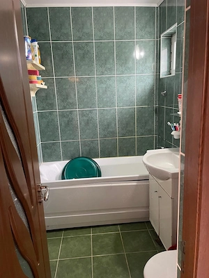 Navodari , vand apartament 3 camere decomandat cu gaze - imagine 5