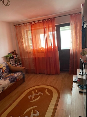Navodari , vand apartament 3 camere decomandat cu gaze - imagine 3