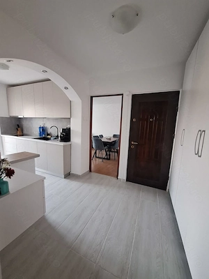 Vând apartament bloc cu acoperis  - imagine 10