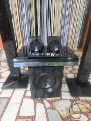 Sistem home cinema cu blu-ray LG