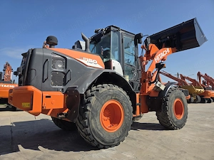 INCARCATOR HITACHI 14tone, cupa 2,5mc, 2018, 5.304h, 21.348km, Full option, leasing 69.900 EUR - imagine 4