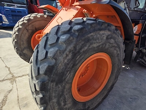 INCARCATOR HITACHI 14tone, cupa 2,5mc, 2018, 5.304h, 21.348km, Full option, leasing 69.900 EUR - imagine 12