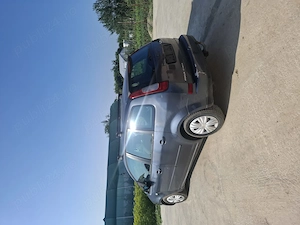 Dezmembrez Ford Focus C-Max an 2007 motor 1,6 tdci 90 cp - imagine 2