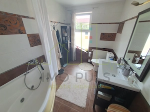 Casa + 5 apartamente + spatiu de inchiriat + parcari. Pretabil locuit + afacere - imagine 16