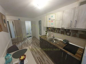 Casa + 5 apartamente + spatiu de inchiriat + parcari. Pretabil locuit + afacere - imagine 11