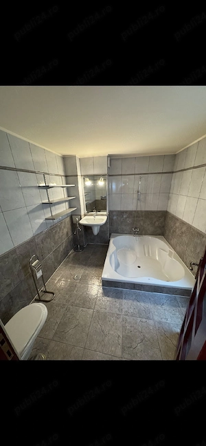 Casa in centrul civic - imagine 8
