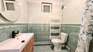 Apartament 3 camere, decomandat, BLOC TIP VILĂ, parcare, GHEORGHENI - imagine 8