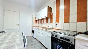 Apartament 3 camere, decomandat, BLOC TIP VILĂ, parcare, GHEORGHENI - imagine 5
