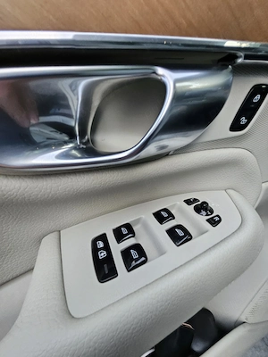Volvo XC90 2020 mild hibrid B5 diesel 7 locuri panoramic - imagine 8
