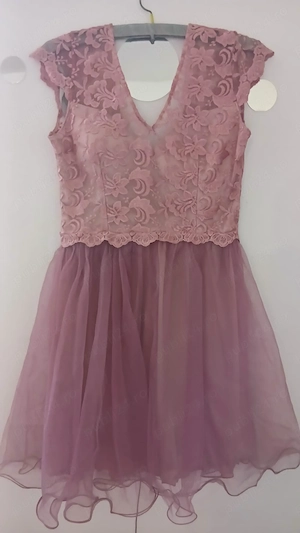 Rochie scurtă din tiul