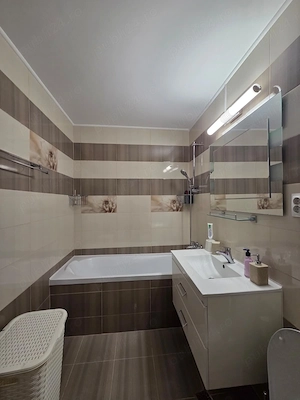 Apartament 3 camere, 2 balcoane, 2 bai, zona 1 Mai, Ramnicu Valcea - imagine 7