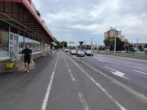 Închiriez spațiu comercial PIATA UTA  - imagine 4