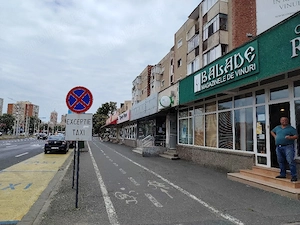 Închiriez spațiu comercial PIATA UTA  - imagine 2