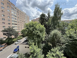 Apartament de vanzare 3 camere etaj 3  4, Astra, Brasov - imagine 2