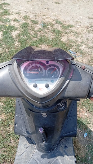 Vând scuter Kymco    - imagine 2