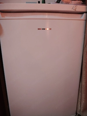 vând cogelator cu patru sertare instare fuctionabil