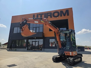 Miniexcavator 2,7tone, HItachi ZX26U-6, 2025, EX DEMO, 995h, Cupla rapida hidr+3 cupe noi, 1,5m lat - imagine 9