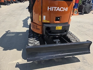 Miniexcavator 2,7tone, HItachi ZX26U-6, 2025, EX DEMO, 995h, Cupla rapida hidr+3 cupe noi, 1,5m lat - imagine 15