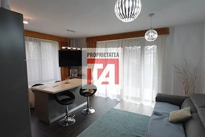 Apartament cu 3 camere decomandat zona Dealul  Florilor