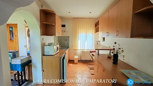 BUDESTI - CASA LA 15 MINUTE DE ORAS, TEREN 1233 MP - imagine 6