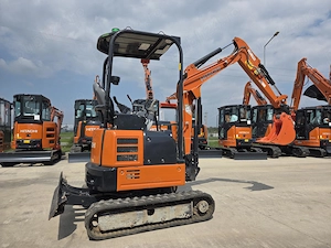 Miniexcavator 2 tone, 2024, 539h, cupla rapida+3 cupe-18900 EUR+Tva - imagine 10