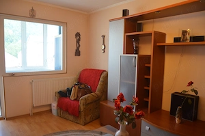 Sinaia-Vanzare apartament cu trei  camere- mobilat si utilat - imagine 3