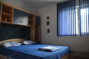 Sinaia-Vanzare apartament cu trei  camere- mobilat si utilat - imagine 9