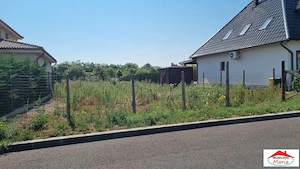 Teren intravilan 855 mp loc de casa semicentral 100000 Euro - imagine 3
