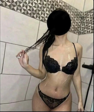 Bună sunt Ela, nouă în orașul tau
