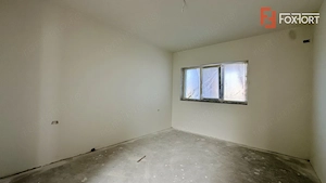 Casa individuala de vanzare, 8 camere + 4 bai - Mosnita Veche - imagine 8