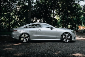 Mercedes E220 d 4Matic AMG  - imagine 3