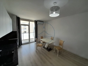 Apartament 2 camere cu loc de parcare, zona Cetatii