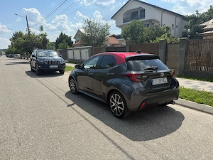 Toyota Yaris hybrid bicolor - imagine 5