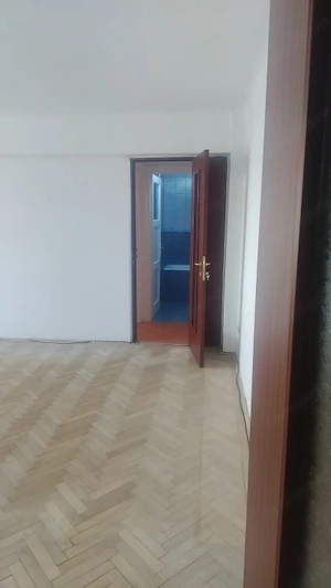 Apartament 2 camere, 39 mp, zona Ultracentrala - imagine 3